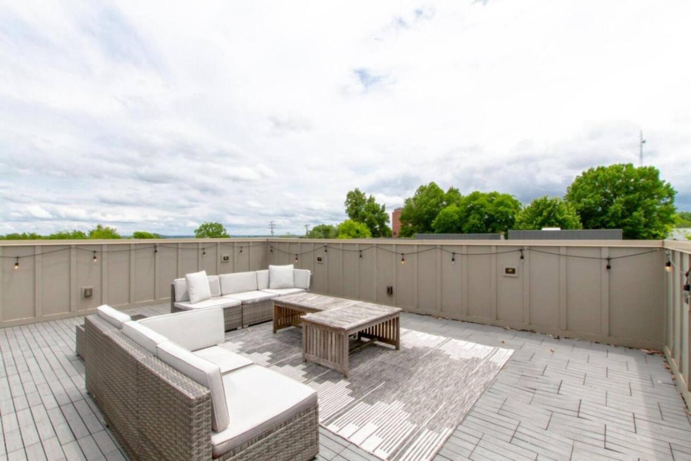 Howdy House New And Trendy With Rooftop Deck Nashville Exterior photo