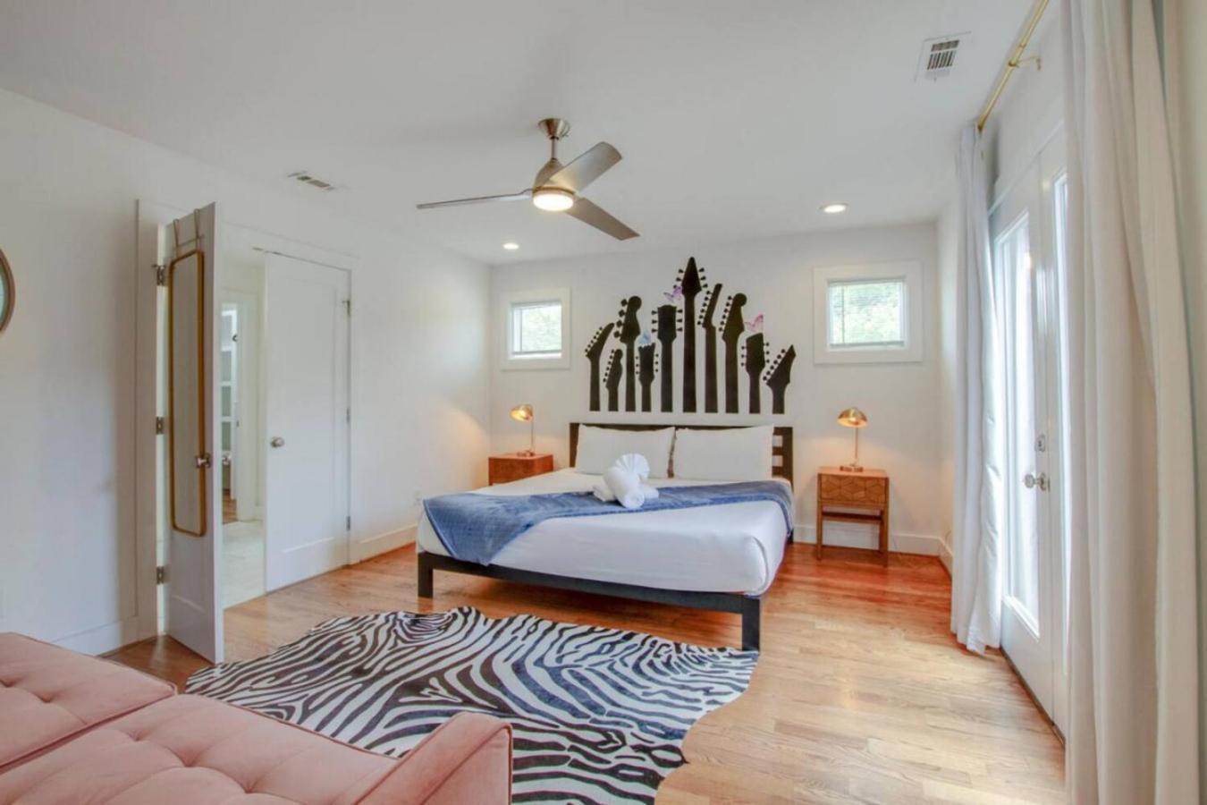 Howdy House New And Trendy With Rooftop Deck Nashville Exterior photo