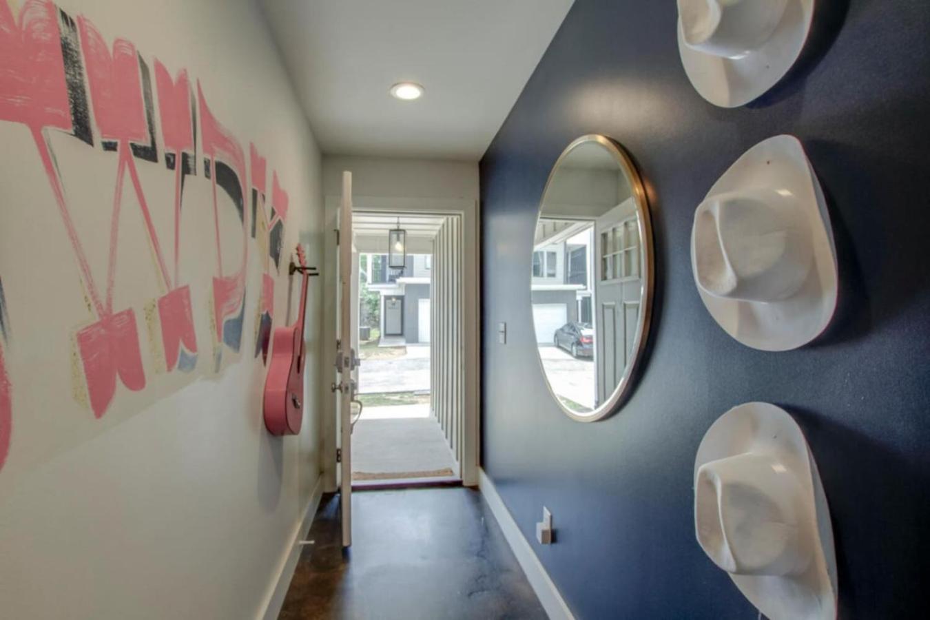 Howdy House New And Trendy With Rooftop Deck Nashville Exterior photo